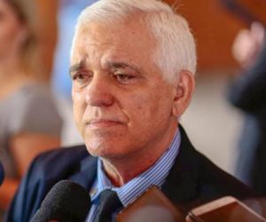 "Não se pode ter sangria desatada", diz Themístocles sobre cargos