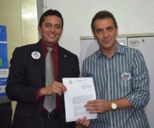 Prefeito Gilberto Júnior faz doação de terreno para o Ministério Público