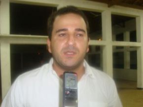 Salomão Oka parabeniza os profissionais em odontologia