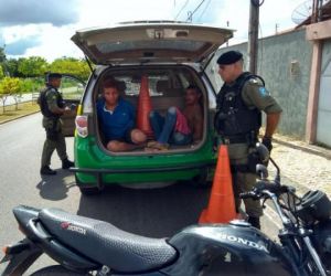 Dupla acusada de assaltos é detida por populares em Teresina