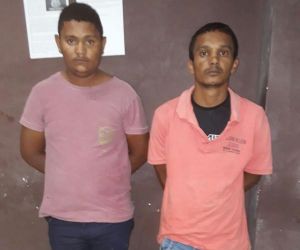 Força Tática prende dupla com armas e motocicleta roubada em Floriano