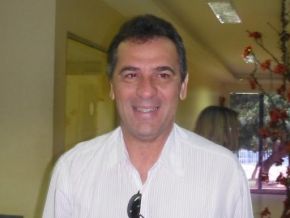 Prefeito de Floriano passa mal e é atendido no Hospital Tibério Nunes