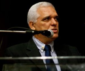 Deputado Themístocles Filho vai a Brasília discutir regularização da TV Assembleia