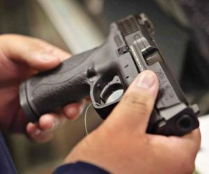 Exército vai decidir quais armas cidadãos vão poder comprar