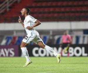 Santos vence na Argentina e fica perto da fase de grupos da Libertadores