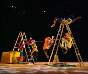 Palco Giratório apresenta espetáculo "Ninhos" em Floriano