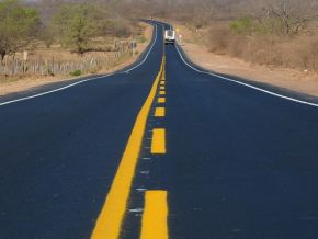 Governador entrega obras e equipamentos no Sul do Estado