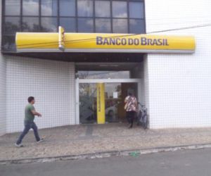 Bancários de Floriano voltam a trabalhar após 21 dias de greve