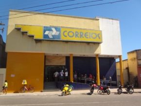 Agência dos Correios de Floriano tem novo diretor regional