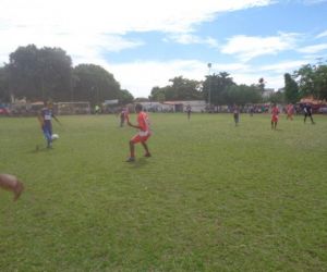 Nazaré vence nos pênaltis a final do Campeonato Os Quarentões em Floriano