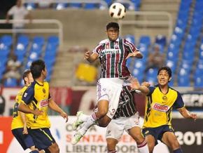Deco decide, Fluminense vira no fim e renasce na Libertadores