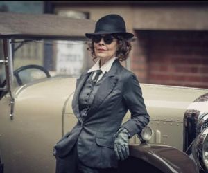 Helen McCrory, atriz de Peaky Blinders e Harry Potter, morre aos 52 anos