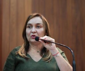 Flora Izabel propõe a criação de políticas públicas de atendimento à pessoa obesa