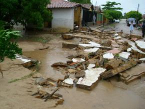 Após temporal Defesa civil de Floriano vai decretar estado de emergência