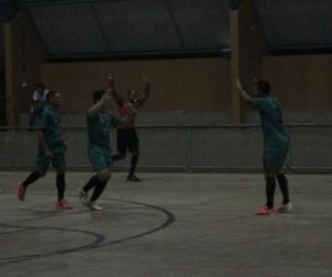 Cajuína supera paredão Emerson e se mantém em liderança do grupo