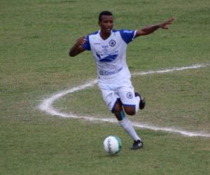 Gilmar Bahia lamenta derrota e prega trabalho para "não errar domingo"