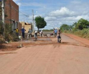 Operação Tapa-Buraco recupera Avenida que dá acesso ao bairro Nossa Senhora da Guia