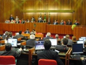 Alepi aprova, mas governador veta estatuto dos servidores da Educação