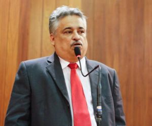 Robert Rios faz duras críticas à mensagem lida pelo governador