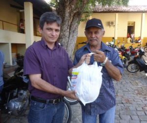Prefeitura de Floriano faz entrega de sementes para produtores rurais
