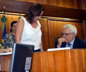 Presidente anuncia desconto de R$ 800 por falta de parlamentares não justiticada