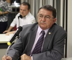Dez mil famílias esperam o garantia safra, afirma Rubem Martins