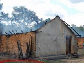 Incêndio destrói casas de famílias carentes no Piauí