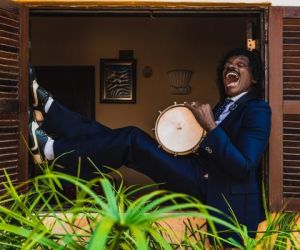 Aos 70 anos, ritmista carioca Índio da Cuíca se apresenta como compositor no primeiro álbum solo