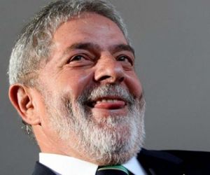 A correligionários, Lula agora tenta aparentar bom humor