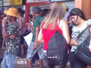 Movimento no terminal rodoviário de Floriano ainda era grande nesta quarta feira