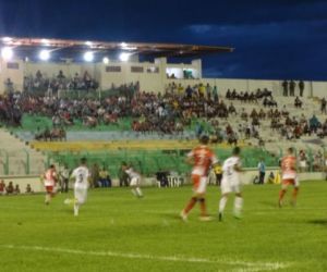 No escuro, Cori-Sabbá venceu equipe do River-Pi por 1 a 0