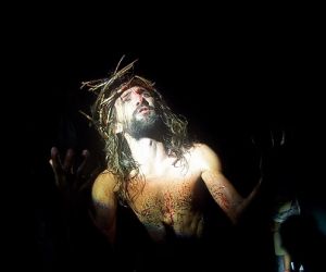 Paixão de Cristo traz atores famosos a Floriano