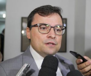 Petistas repelem lançamento de vice e nome de Fábio Novo ganha força