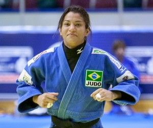 Sarah vai disputar 1º torneio do ano com lesão: "Não sei se vai atrapalhar"