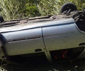 Homem de 30 anos morre em capotamento na BR-135
