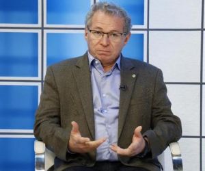 Assis diz que PT quer crescer em 2018 e que vaga de Regina não pode ser negociada em gabinete