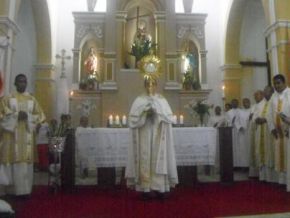 Missa e procissão marcaram dia de Corpus Christi em Floriano
