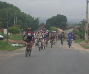 Ciclistas realizam trajeto de 75 km entre Floriano e São Francisco do Maranhão