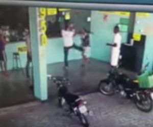 idoso é agredido por cliente ao tentar atendimento preferencial em loja