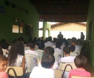 Comandante da PM ministra palestra para alunos do Pelotão de Combatentes Mirins