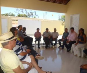 Com pré-candidato definido, PMDB busca aliança em reunião com PT de Floriano