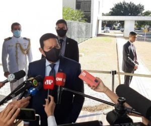 Auxílio Brasil: Mourão defende transparência em gastos e diz que questão social não cabe ao mercado