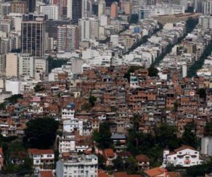 Menino de 10 anos leva tiro na cabeça e morre em favela