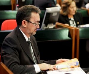 Requerimentos solicitam instalação de projeto em três municípios