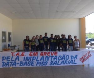 Servidores técnico-administrativos em educação da UFPI deflagram greve em Floriano