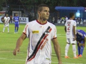 Saindo do River-PI, Kamar afirma: 'Espero voltar e conquistar títulos'