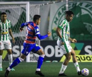 Fortaleza perde pênalti no fim, empata com Juventude e fica sem a vice-liderança