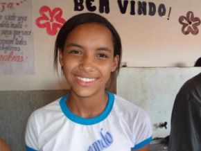 Aluna Geisa Raisa é recebida com festa em Floriano