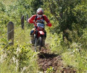 Enduro do Marvão contou com centenas de competidores em trilhas técnicas e sol forte
