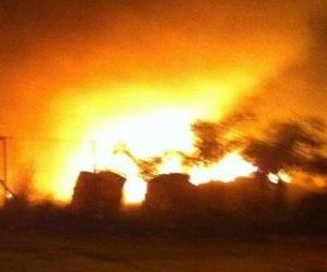 Escritório de fábrica é destruído em suposto incêndio criminoso